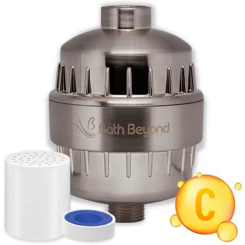 Filtro de agua para la ducha de la marca Bath Beyond en color plateado